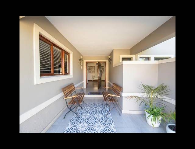 4 BEDROOM TOWNHOUSE FOR SALE IN IZINGA ESTATE